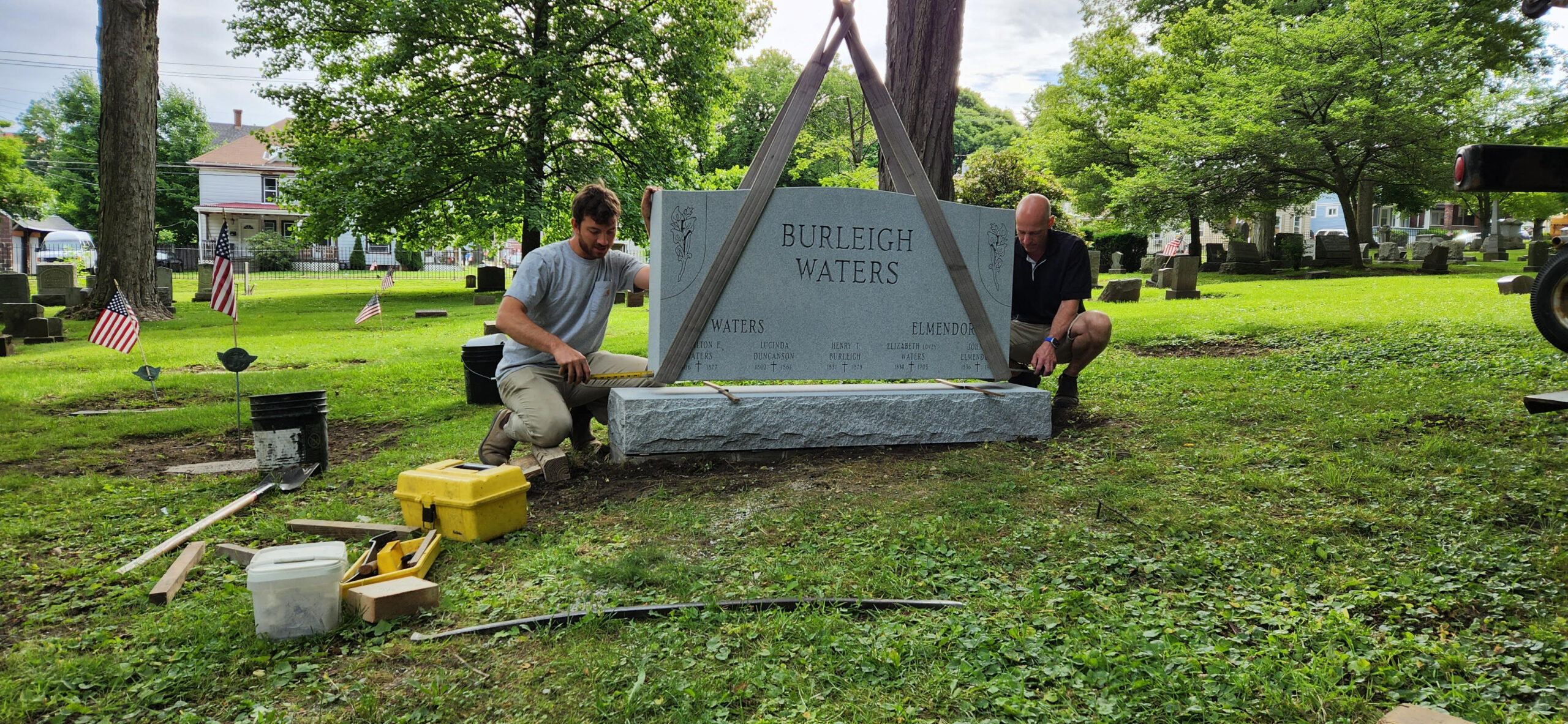 BurleighMonument1